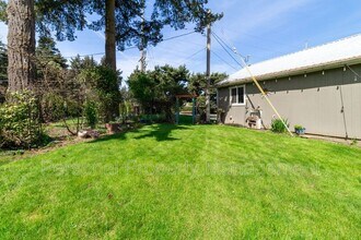 18303 NW 41st Ave in Ridgefield, WA - Building Photo - Building Photo