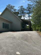 847 Lloyd Huskey Rd in Pigeon Forge, TN - Building Photo - Building Photo