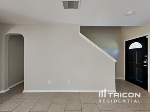 10235 Shady Meadows in San Antonio, TX - Building Photo - Building Photo