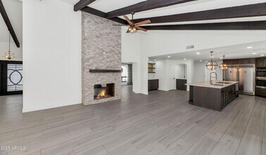 1433 W Port Au Prince Ln in Phoenix, AZ - Building Photo - Building Photo
