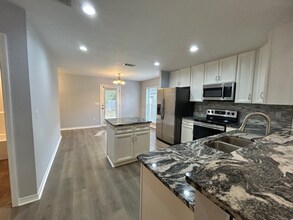 11509 Caroline Court in Gulfport, MS - Building Photo - Building Photo