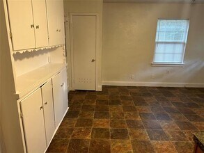 10108 Pinecrest Dr in Dallas, TX - Building Photo - Building Photo