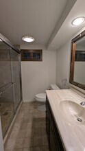 1222 W Hubbard St, Unit 1F in Chicago, IL - Building Photo - Building Photo