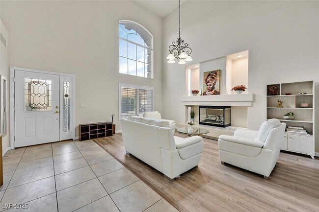 8025 Coronado Coast St in Las Vegas, NV - Building Photo - Building Photo