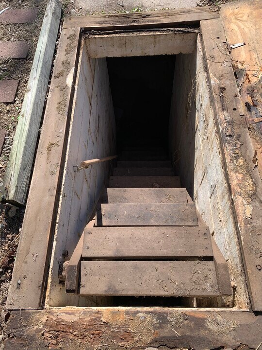 411 Spencer Dr in Haysville, KS - Building Photo