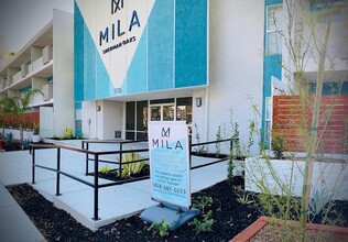 Mila Sherman Oaks in Sherman Oaks, CA - Foto de edificio - Building Photo