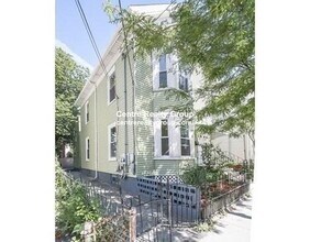 370 Prospect St, Unit 2 in Cambridge, MA - Foto de edificio - Building Photo