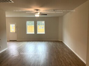 8212 Sunberry Shadow Dr in Houston, TX - Foto de edificio - Building Photo