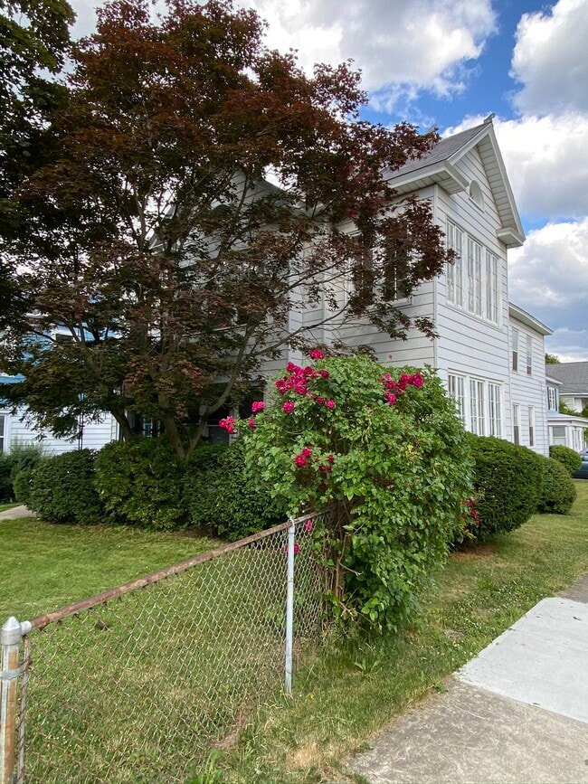 68 S Main Ave Apartments and Nearby Albany Apartments For Rent Albany, NY