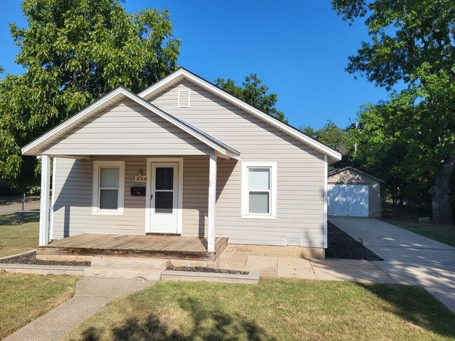 property at 528 North Blvd