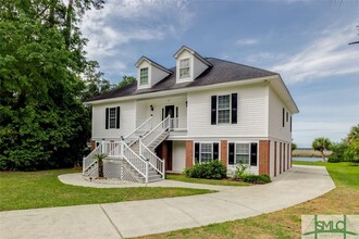 886 Waterford Landing Rd in Richmond Hill, GA - Building Photo - Building Photo