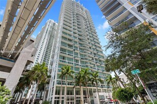 41 SE 5th St in Miami, FL - Building Photo