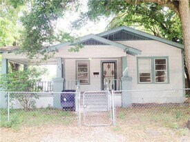 302 E Selma Ave in Tampa, FL - Building Photo