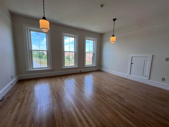 123 Water St in Exeter, NH - Building Photo - Building Photo