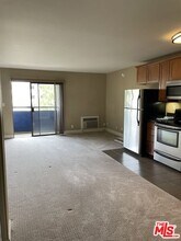 10982 Roebling Ave in Los Angeles, CA - Building Photo - Building Photo