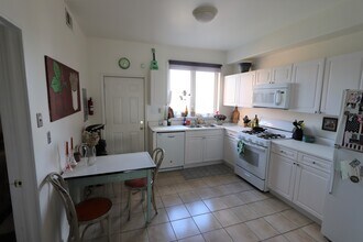 1927 N Sawyer Ave, Unit #2 in Chicago, IL - Building Photo - Building Photo