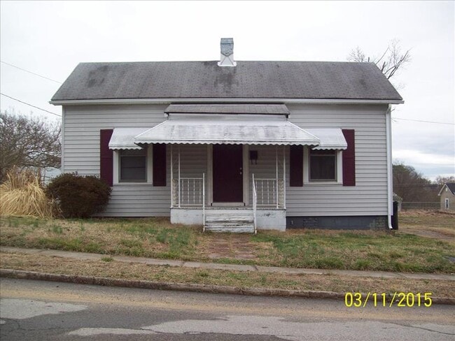 property at 61 Glen Oak Dr