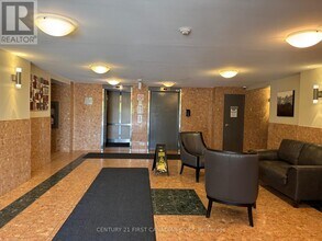 30-630 Chapman Ct in London, ON - Building Photo - Building Photo