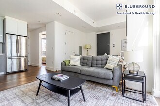 42-10 27th St in Queens, NY - Building Photo - Building Photo