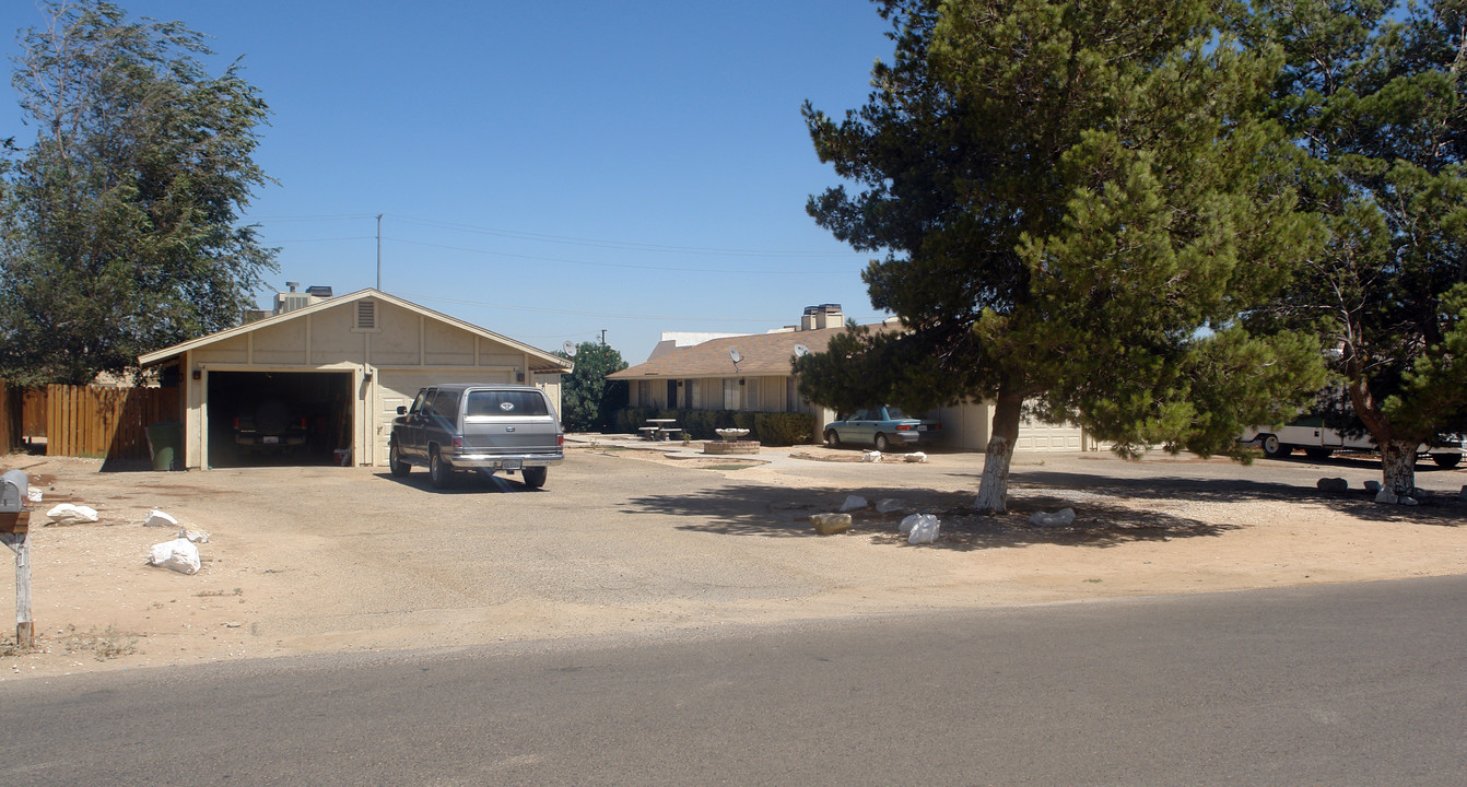 21018 Laguna Rd in Apple Valley, CA - Building Photo