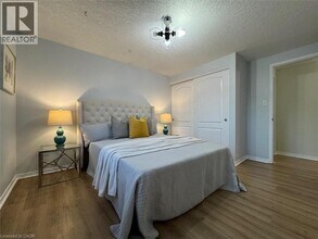 579 Windjammer Way in Waterloo, ON - Building Photo - Building Photo