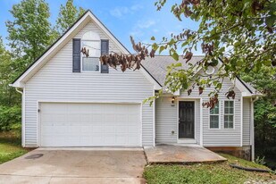 7957 Lake Wind Ct in Douglasville, GA - Building Photo