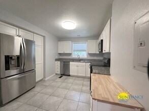 166 Rainbow Dr NW in Fort Walton Beach, FL - Building Photo - Building Photo