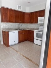 811 Sandtree Dr in Palm Beach Gardens, FL - Building Photo - Building Photo