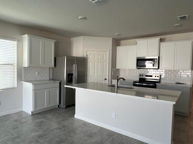 9618 Seaspray Dr in Fort Pierce, FL - Building Photo - Building Photo