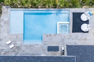 804 Lauren Belle Ln in Briarcliff, TX - Building Photo - Building Photo