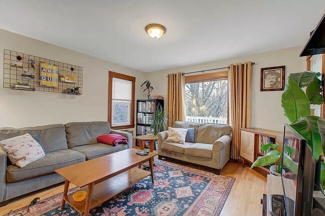 1222 Jefferson St NE, Unit 2