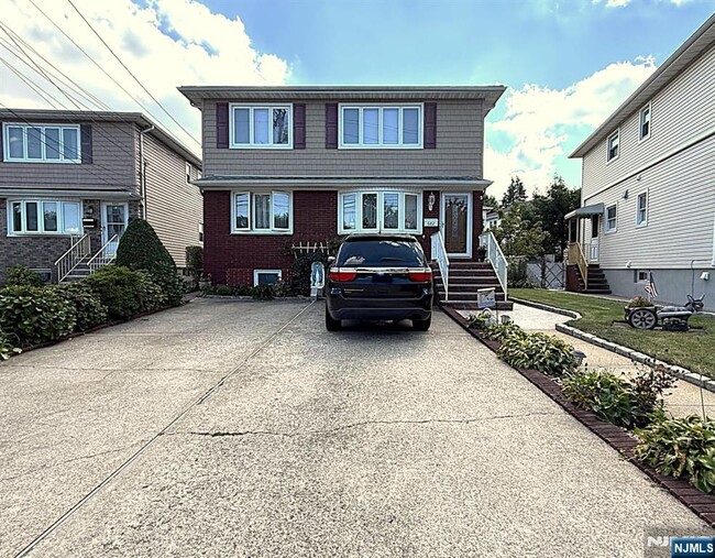 property at 682 Valley Brook Ave