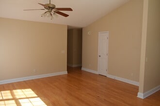 1528 Wagon Ct in Wilmington, NC - Building Photo - Building Photo