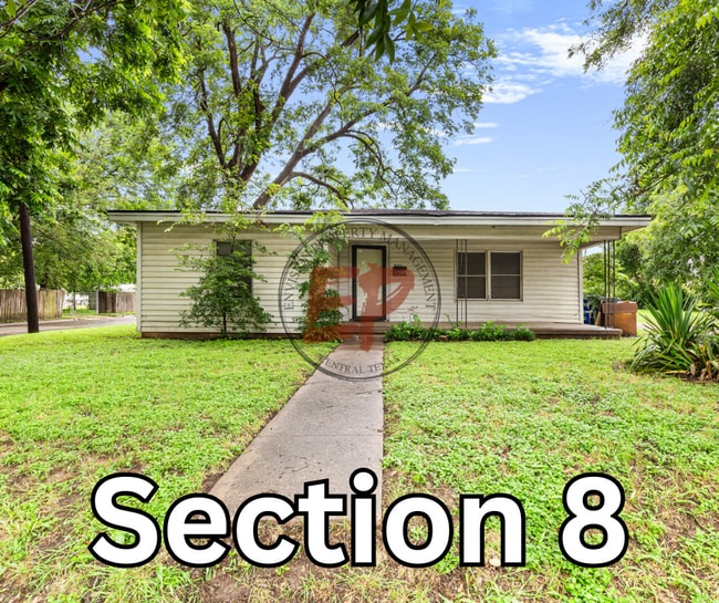 property at 600 Faulkner Ln