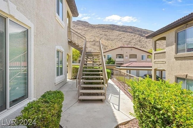 3540 Cactus Shadow St in Las Vegas, NV - Building Photo - Building Photo