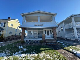 2121 Wyandotte Ave in Lakewood, OH - Building Photo