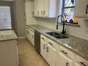 2333 Garden Park Ct in Arlington, TX - Building Photo - Building Photo
