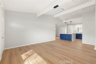 22027 Viscanio Rd in Los Angeles, CA - Building Photo - Building Photo