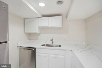 58 Quincy Pl NE in Washington, DC - Building Photo - Building Photo