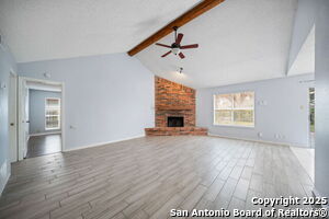 13510 Larkbrook St in San Antonio, TX - Foto de edificio - Building Photo