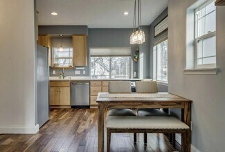 337 N Ivy St in Portland, OR - Building Photo - Building Photo