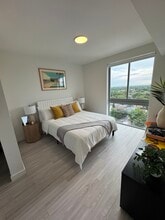 1460 NW 35th St, Unit A-1 in Miami, FL - Foto de edificio - Building Photo