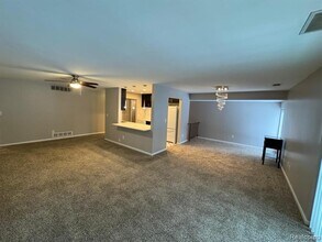 18453 University Park Dr in Livonia, MI - Building Photo - Building Photo