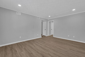 111 E Mell St in Pooler, GA - Building Photo - Building Photo