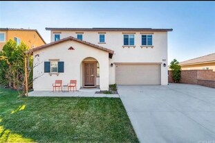 3474 Ribwort Rd in San Bernardino, CA - Building Photo