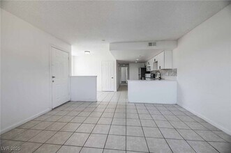 5317 Redberry St in Las Vegas, NV - Building Photo - Building Photo