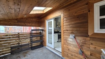 76 Burlington St E in Hamilton, ON - Building Photo