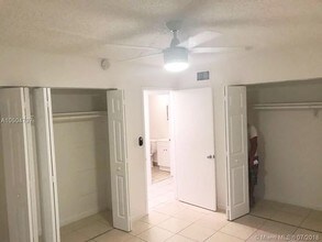 2525 Polk St-Unit -1A in Hollywood, FL - Building Photo - Building Photo