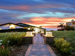 32551 Seacliff Dr in Rancho Palos Verdes, CA - Building Photo - Building Photo