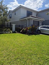 200 SE 5th Ct in Deerfield Beach, FL - Building Photo - Building Photo